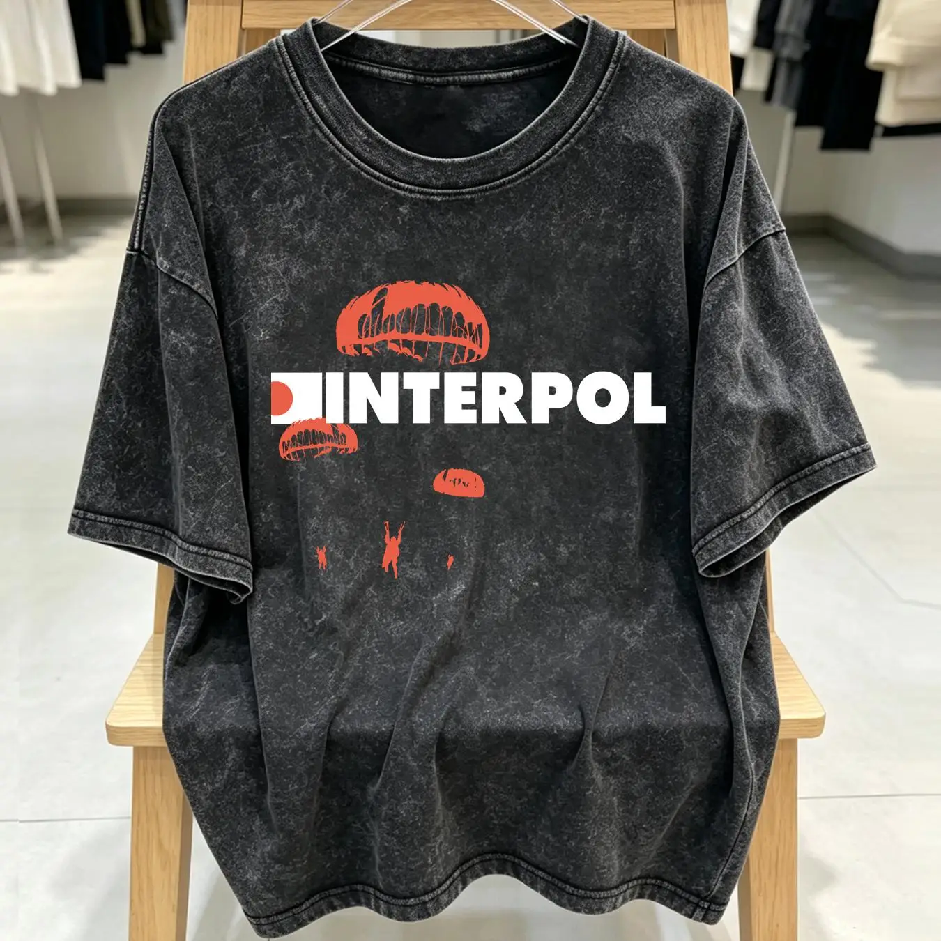 Streetwear Brand Vintage - 세탁한 티셔츠, 인터폴 밴드 로고, 면